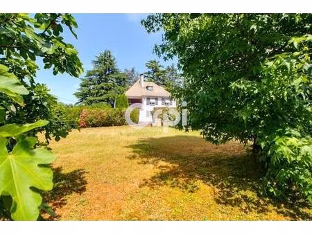 propriété familiale avec parc arboré de 3 890 m² à moumour