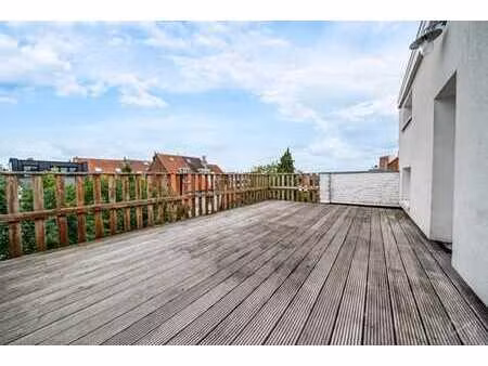 magnifique terrasse au cimetière d'ixelles