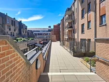 appartement 2 ch  terrasse  cave et emplacement de parking i