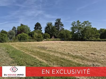 terrain constructible de 966 m²