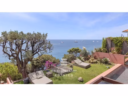villa de luxe à vendre dans le quartier cabbe-saint roman