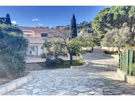 maison de luxe à vendre dans le quartier nord