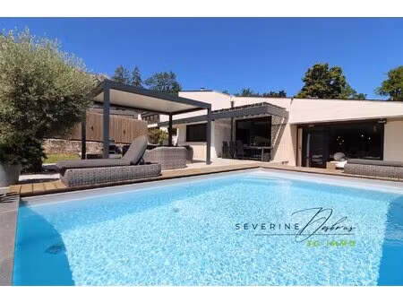 villa 8 pièces