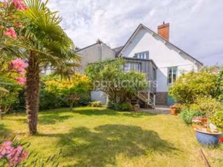 vente maison à nantes (44000) : à vendre / 194m² nantes