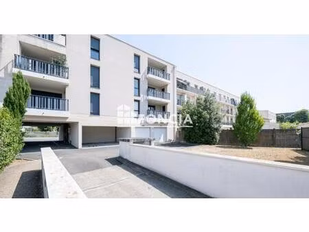 t2 avec terrasse exposée sud et parking en sous-sol