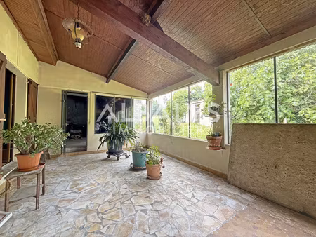 maison d'environ 125m2 avec dépendances et grand terrain - 2