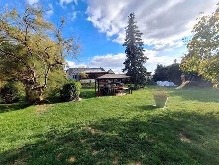 maison dans un cadre verdoyant et sans vis a vis