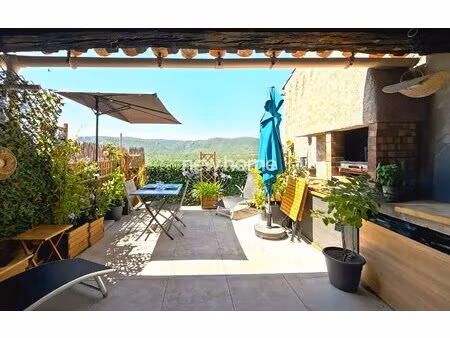 maison de village avec grande terrasse et vue