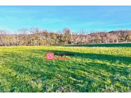 terrain constructible à vendre centre de chapdes beaufort 1810 m2