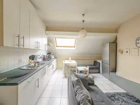 couronne - appt 81m² au 3ème étage - 1ch + mezzanine !