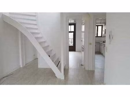 charmant duplex (proximité eu institutions)