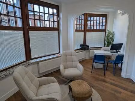bureaux lumineux à louer à namur  centre ville