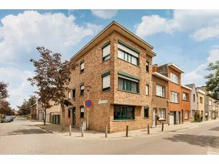 appartement te koop in hoboken met 3 slaapkamers