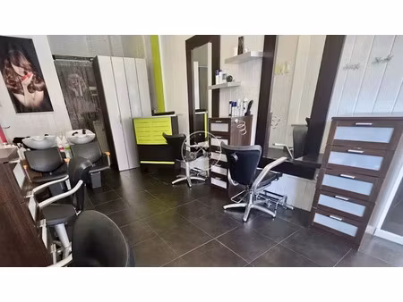 vente locaux professionnels 2 pièces 24.35 m² à saint-raphael (83700)  36 000 €