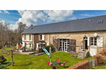 ancienne longère mitoyenne avec très belle vue