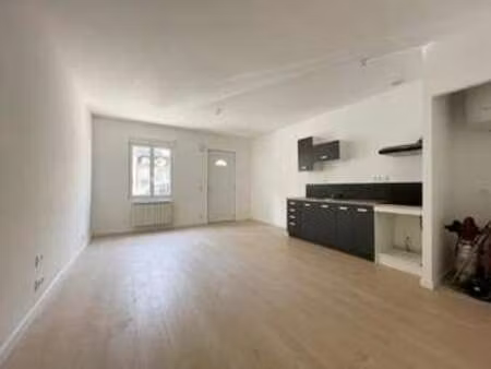location appartement 2 pièces à jallais (49510) : à louer 2 pièces / 41m² jallais
