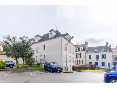 grand appartement f2 - 78 m²