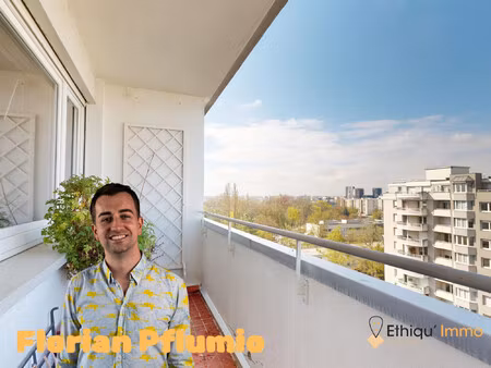 f4 avec balcon
