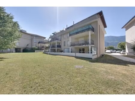 appartement t3 - rez-de-chaussée - 62 39m² - grande terrasse