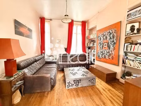 rare  maison avec vaste garage