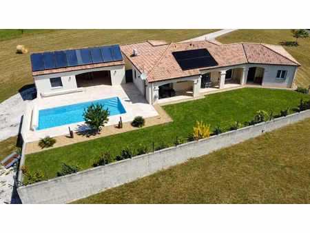 villa contemporaine avec piscine à montaigu-de-quercy 119