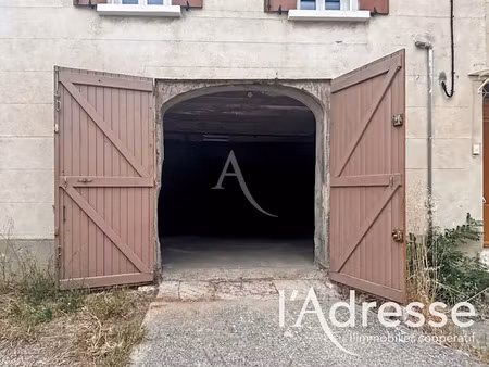 location locaux professionnels 1 pièce 44 m² à aubagne (13400)  350 €