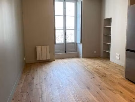 location appartement 2 pièces à nantes centre ville (44000) : à louer 2 pièces / 36m² nant