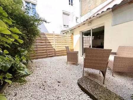 duplex 3 pièces 85 m² avec extérieur - hyper centre la rochelle