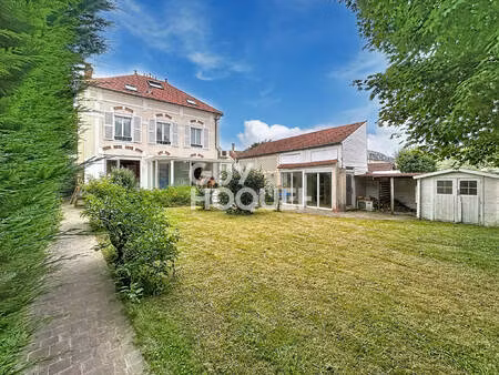maison à vendre de 9 pièces de 231 33 m²
