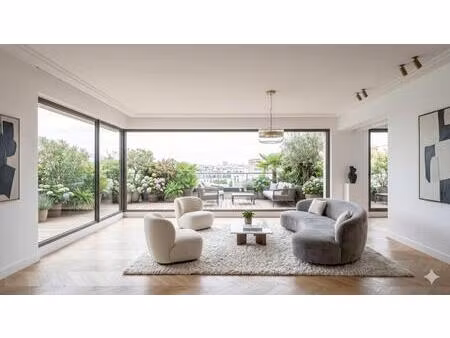 rare - 6p évolutif + 5eme etage + terrasse 30m2 + parking - proche métro