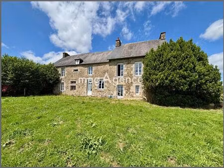 corps de ferme du xvi siècle avec 4 hectares