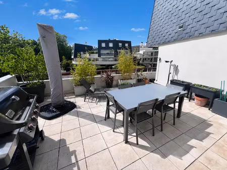 appart 2 chambres  terrasse  cave  parking