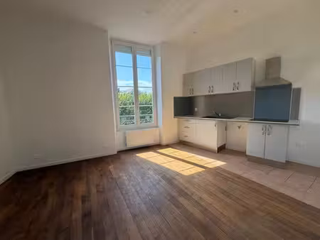 location appartement 2 pièces 33.38 m² à coulommiers (77120)  740 €