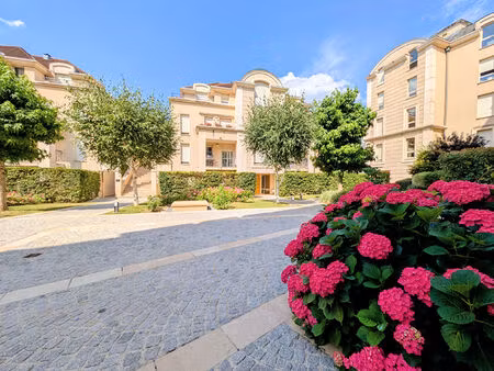 maisons-laffitte centre 4 pièces de 81 m² avec loggia à 2 min du rer
