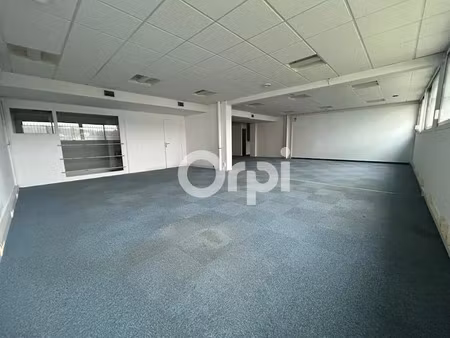 location locaux professionnels à orsay (91400)  3 100 €