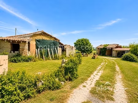 ancienne ferme à réinventer sur 6 000 m² de terrain avec vue panoramique sur la campagne d