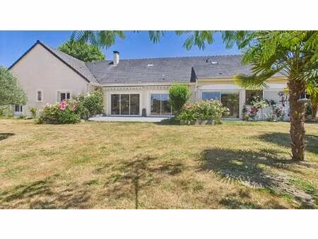 maison plain pied avec parc arboré en lisière de forêt