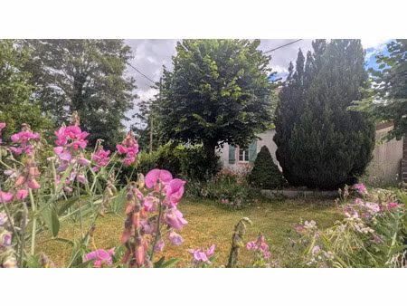 vente maison 5 pièces 83 m² montaigu-le-blin (03150)