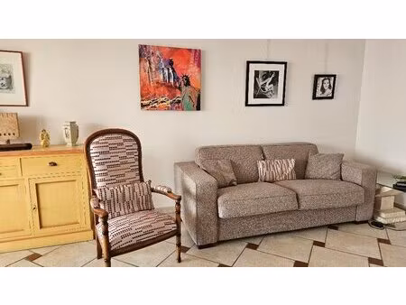 appartement 48 m²  2 pièces  terrasse  piscine