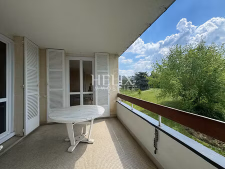 appartement 123 98 m2 ( à vendre studio 18 12 m2 en sus du prix ) à louveciennes ascenseur