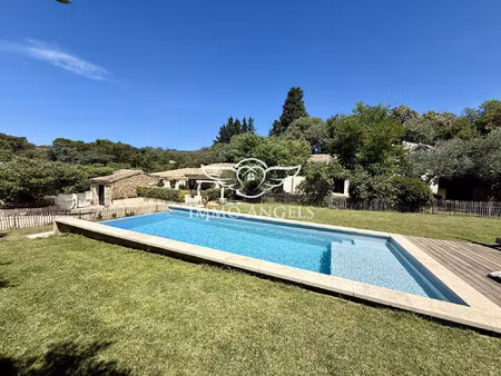 nîmes ouest   villa rénovée  plain pied  4 chambres  piscine
