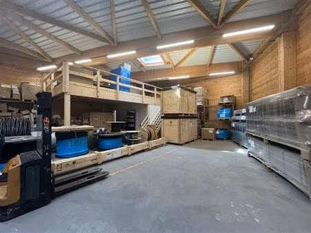 location local d'activités st jean de braye 346 m²