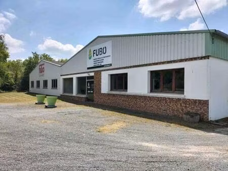location local d'activités soudan 1 500 m²