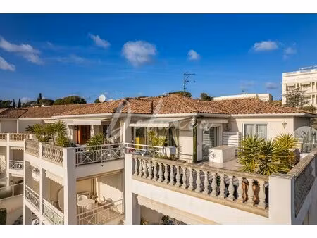 appartement 3 pièces avec vaste terrasse  jacuzzi et aperçu mer  saint-raphaël / port...
