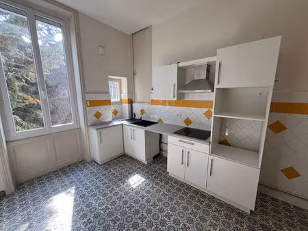 location appartement 6 pièces 150m²