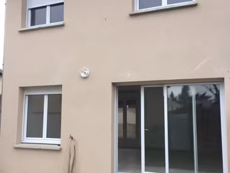 location maison 3 pièces 59 m² à saint-genis-laval (69230)