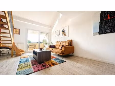 appartement duplex 5 pièce(s) 92.3 m2 - sabines
