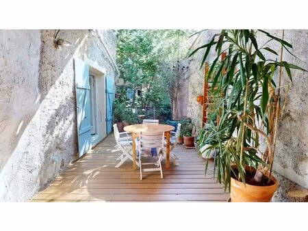 maison unique avec garage au coeur du village