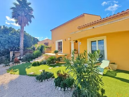 magnifiqe villa avec vue dégagée  piscine  cuisine d'été et garage