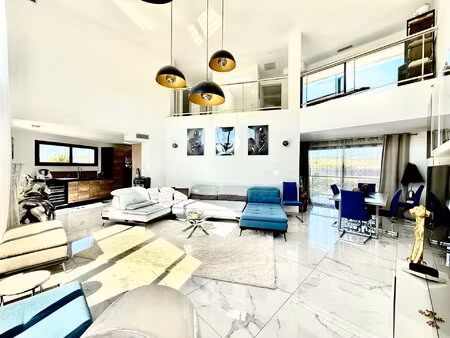 villa récente de 246 m2 avec vue et piscine - clarensac 30870